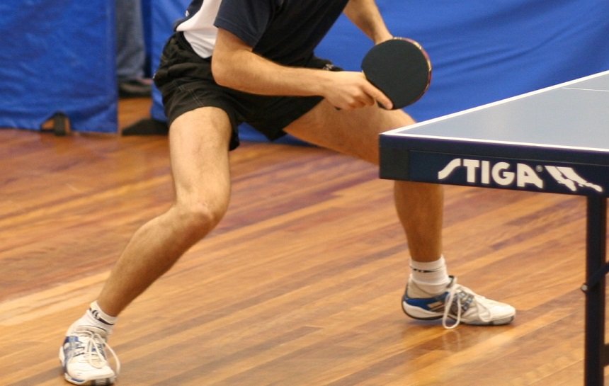 A picture demonstrating proper footwork in table tennis